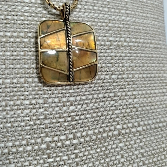 Monet Gold Tone Necklace Square Earth Tone Pendant iridescent 16" - Picture 6 of 8